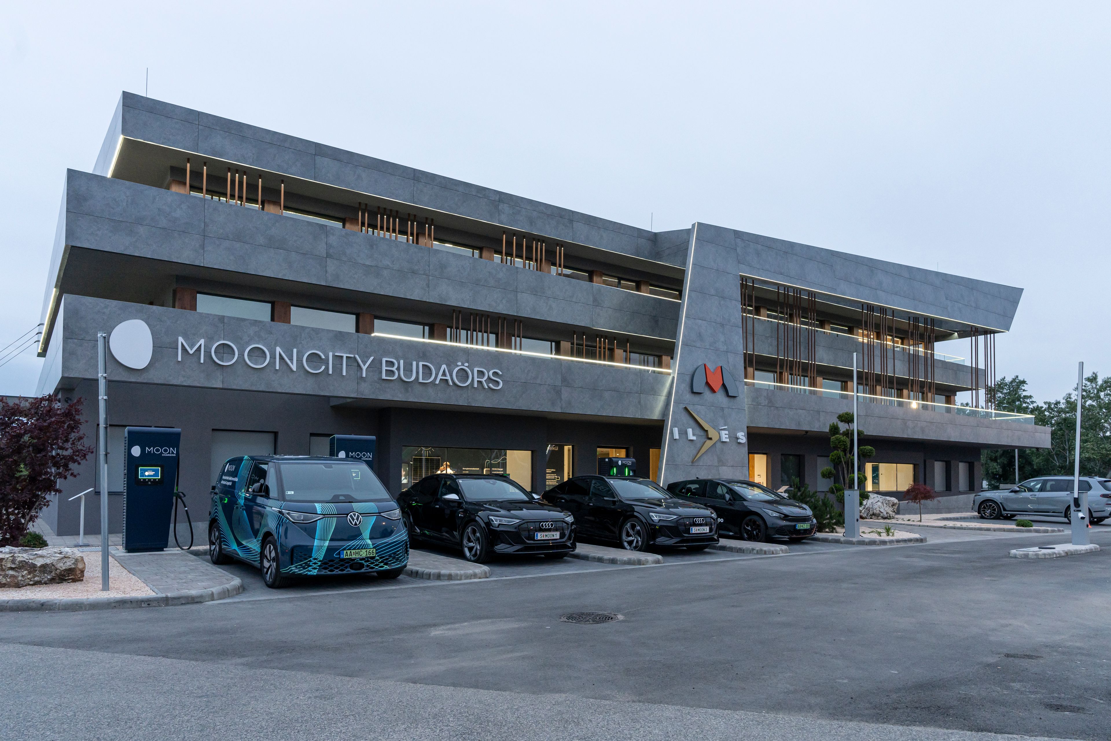 MOONCITY Budaörs building