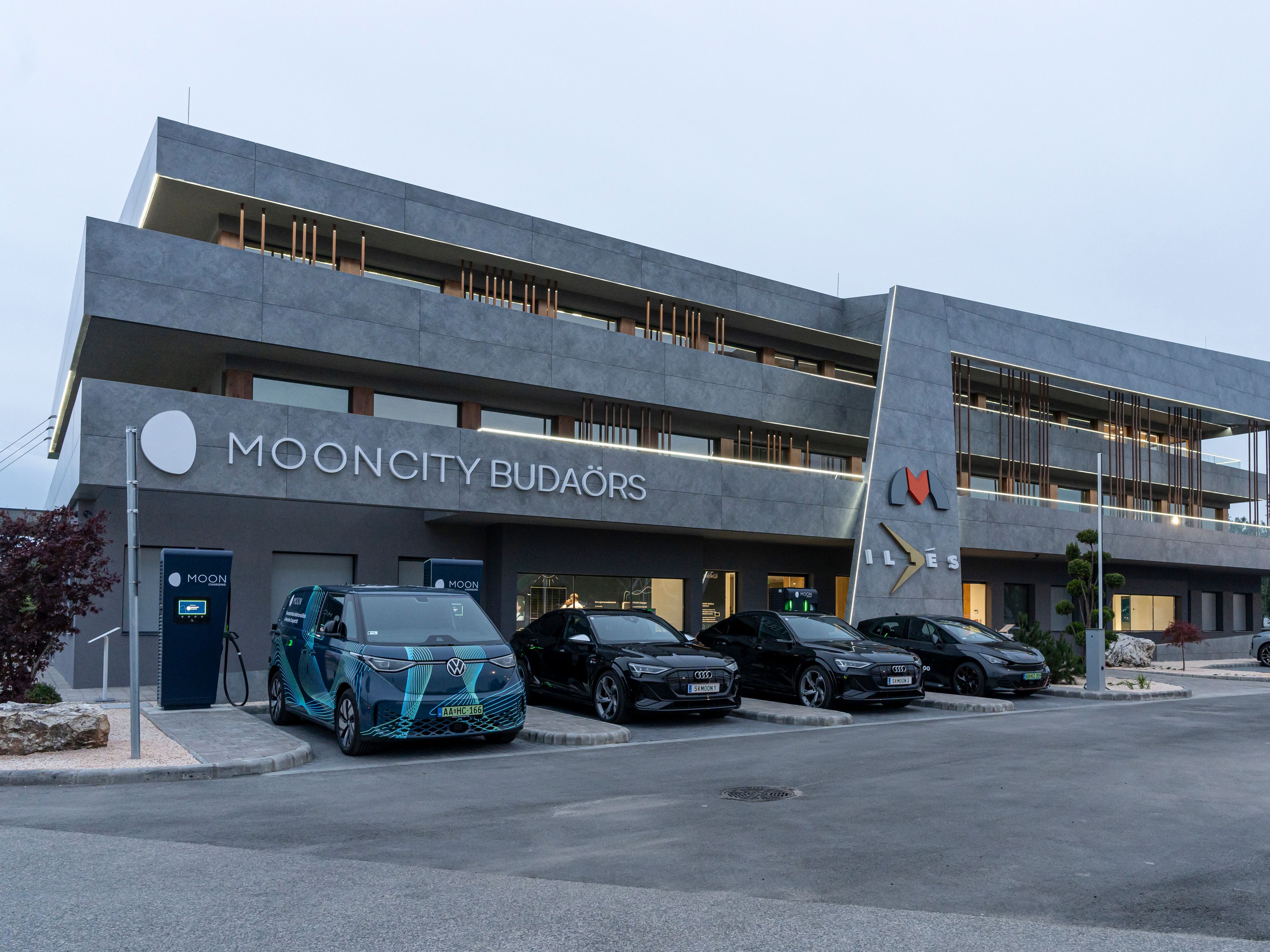 MOONCITY Budaörs building