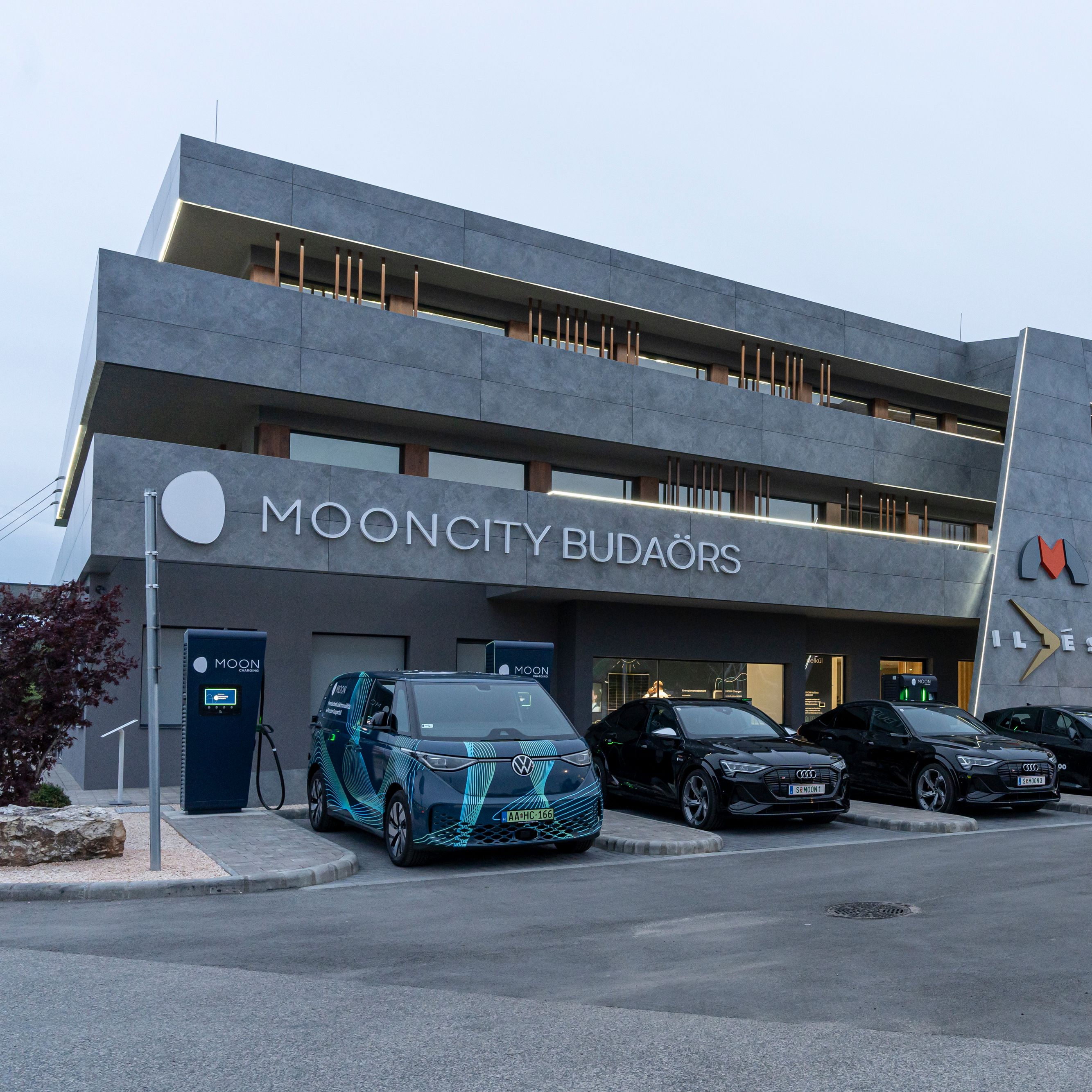 MOONCITY Budaörs building